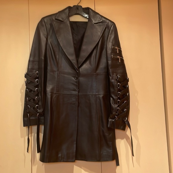 Leather jacket. - Picture 1 of 9